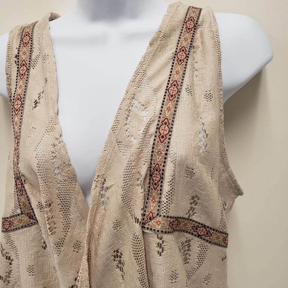 Maurices Womens Boho Lace Vest Size Small - Picture 3 of 5